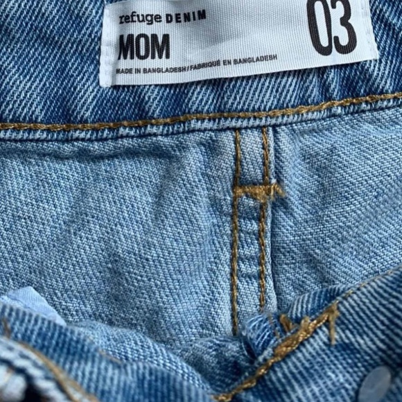 Jeans - Picture 3 of 3